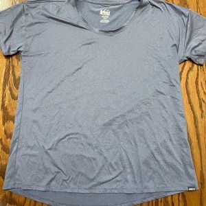 REI CO-OP women's t shirt size XL‎ Blue
